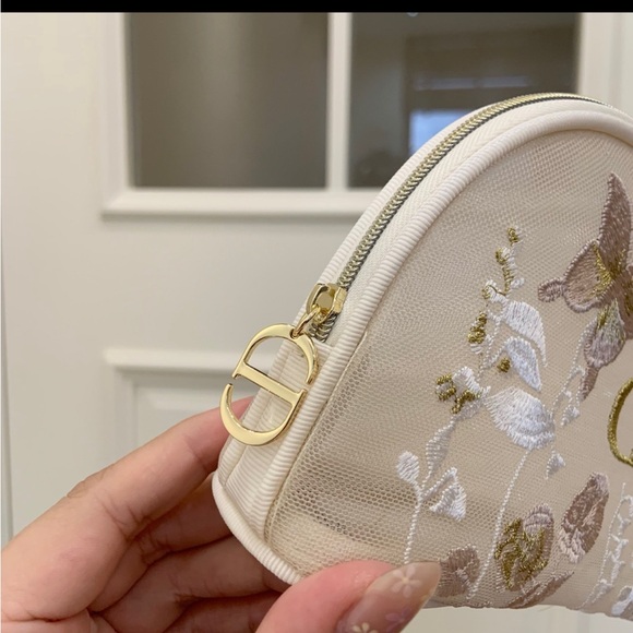 Dior Beige and Pink Embroidered Cosmetic Bag Set - Picture 2 of 5